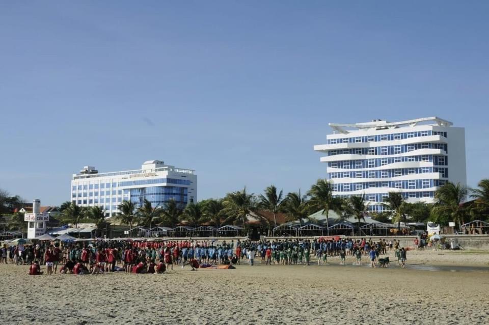 Nguyen Kim Motel Лонгхай Экстерьер фото