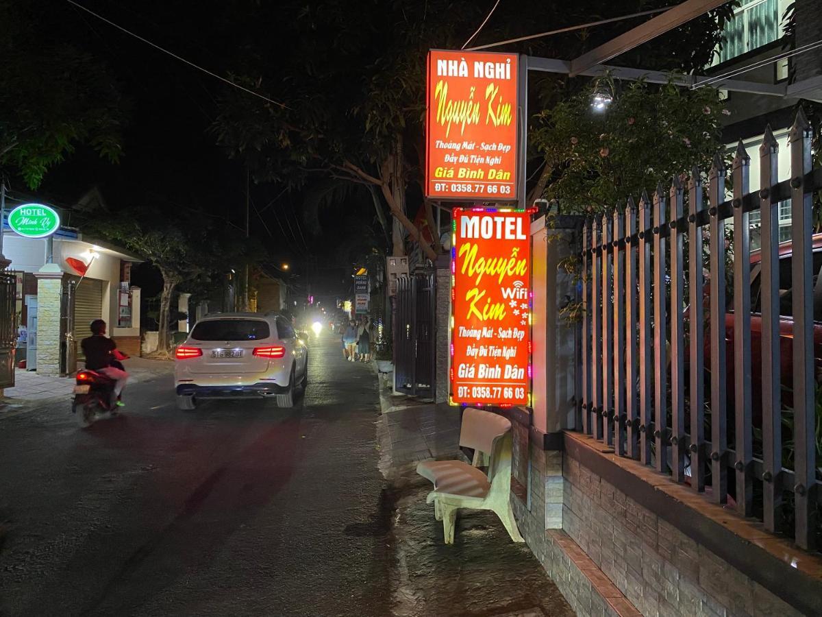 Nguyen Kim Motel Лонгхай Экстерьер фото